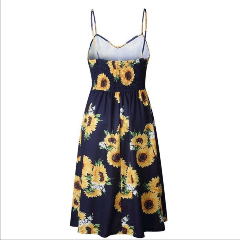 Black dress with sunflower print  Drc130 - Picture 4 of 5